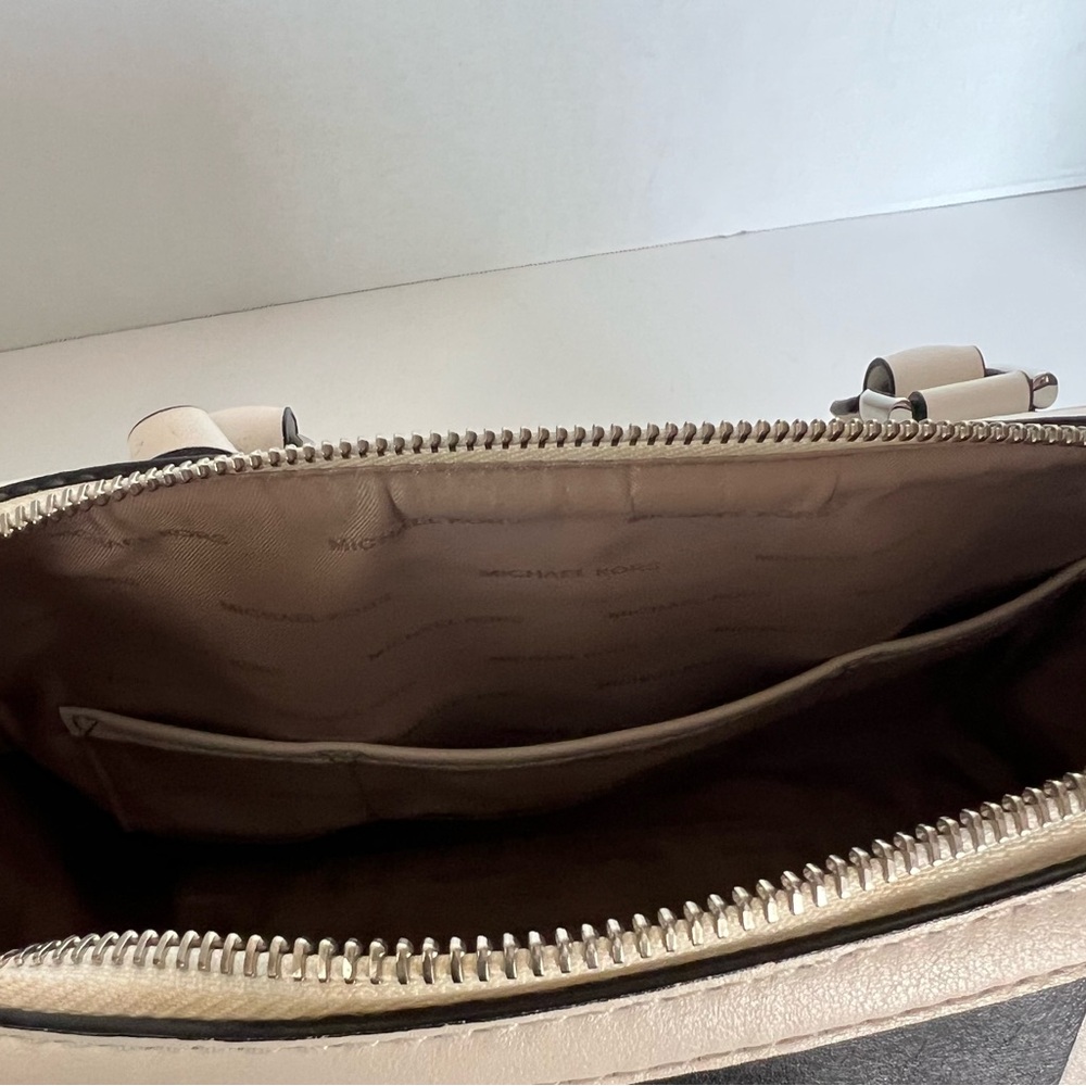 MICHAEL Michael Kors Black and White Satchel Bag - Picture 6 of 11